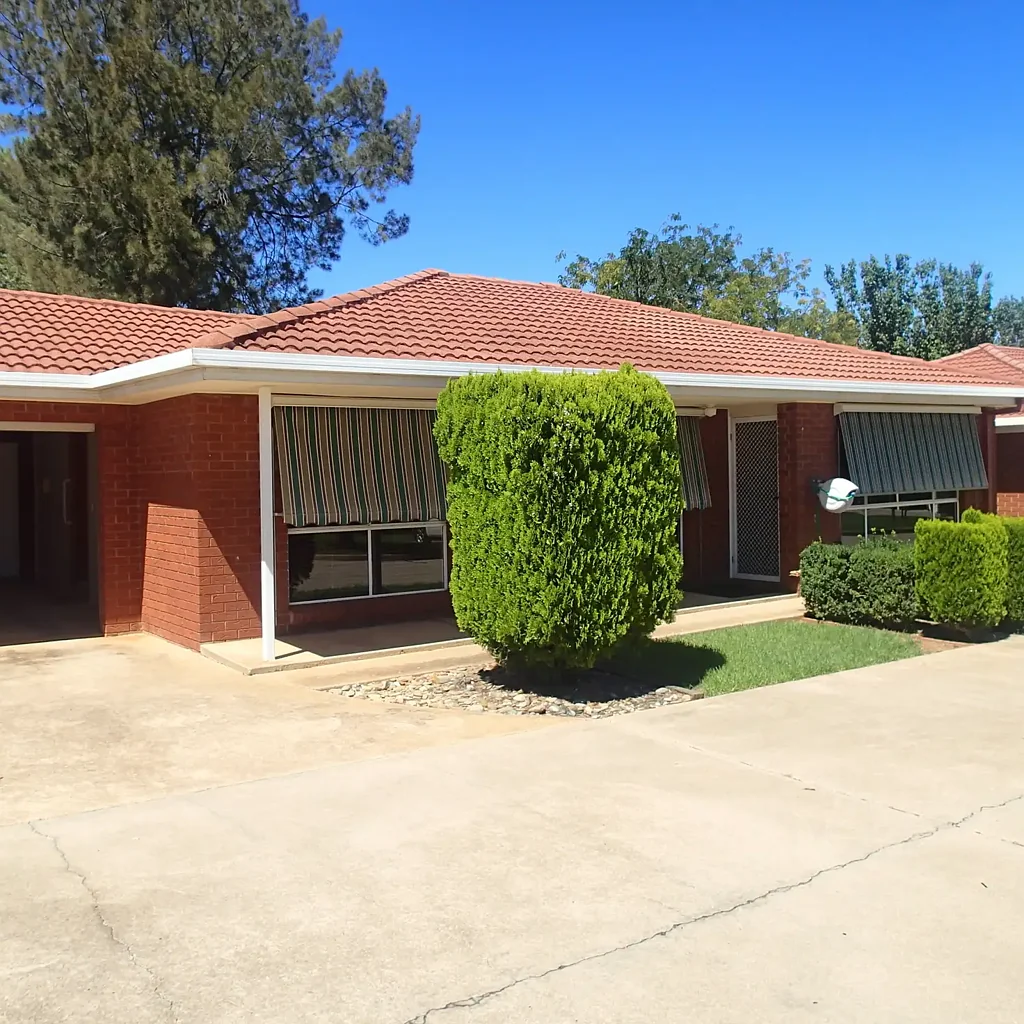 Corowa 2房  TO BE SOLD., AFFORDABL;E QUALITY UNIT OFFERS INVITED