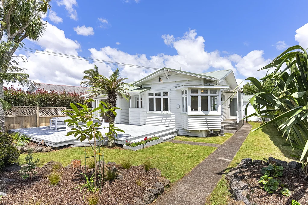27 Horotutu Road, Greenlane, Auckland City, Auckland