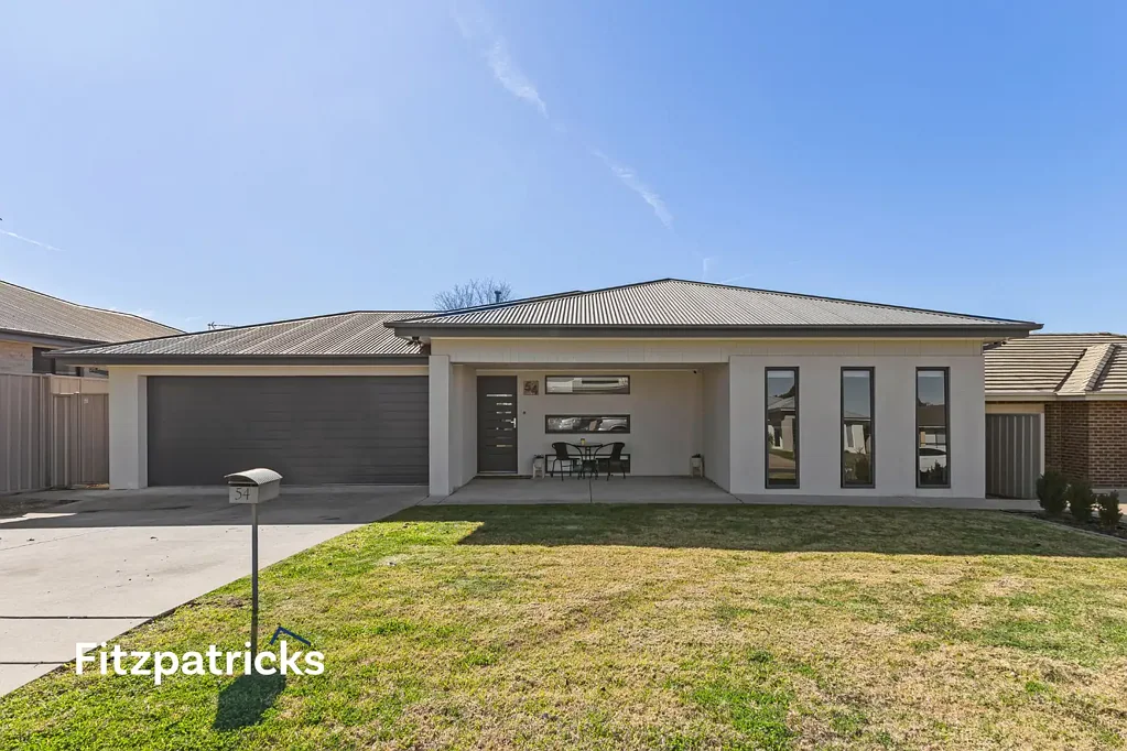 54 Barrima Drive, Glenfield Park, NSW 2650