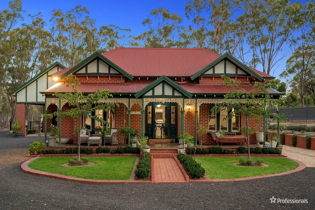 11 Ghost Gums Boulevard, Maryborough, VIC 3465