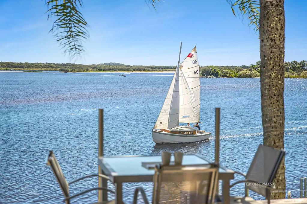 Noosa Heads 1房  Definitive Mecca Noosa River Foreshore; Picture Postcard 180 Degrees Views