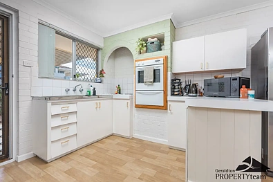 रसोईघर - 52B Highbury Street, Mount Tarcoola, WA 6530