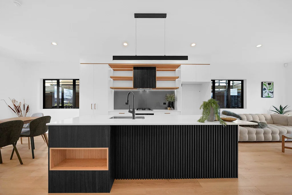 Karaka 4房  Family Living with Space, Style & Convenience