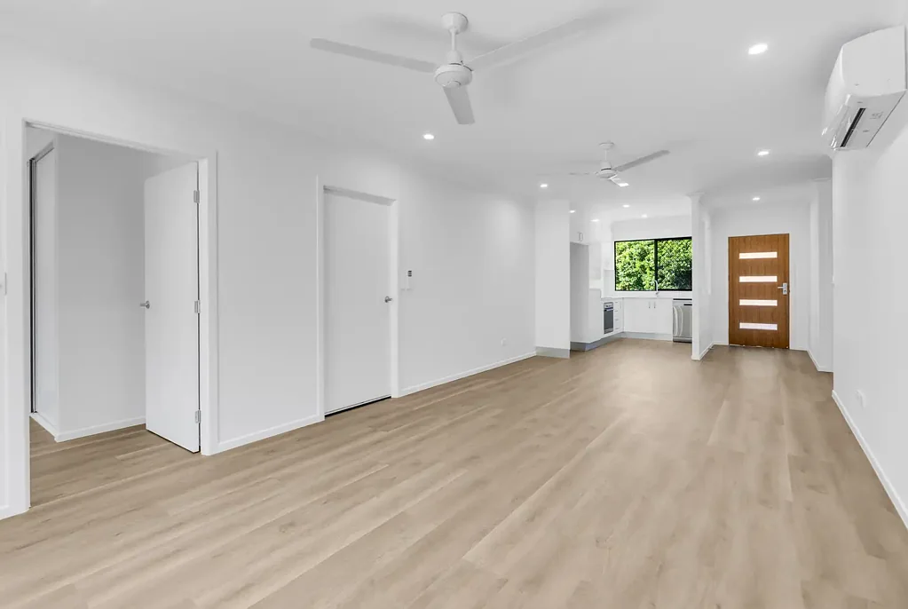 Brand New Duplex With Mountain Surrounds + Side Access