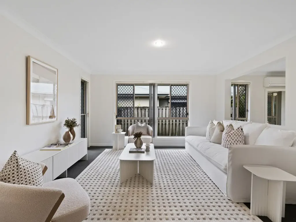 Pacific Pines 4房  BY INSTRUCTIONS FROM THE SELLERS. THIS PROPERTY MUST BE SOLD!!