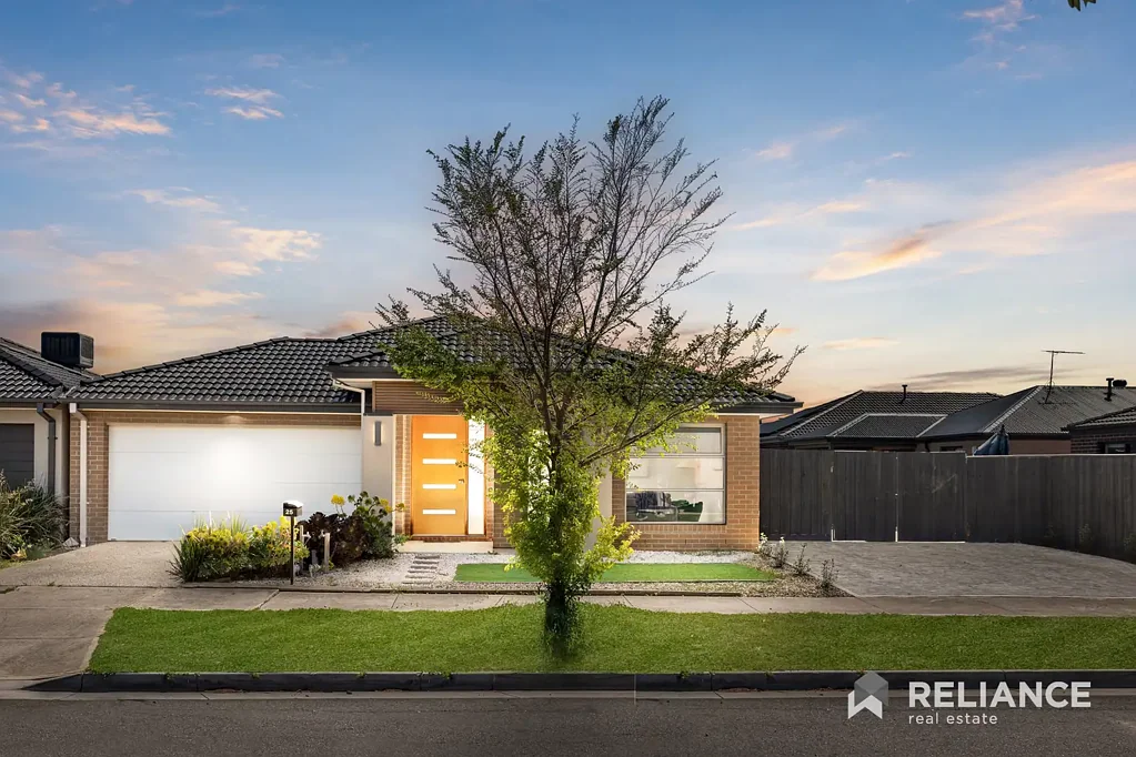Wyndham Vale 4 Bedroom Impressive Four-Bedroom Home with Multiple Living Spaces
