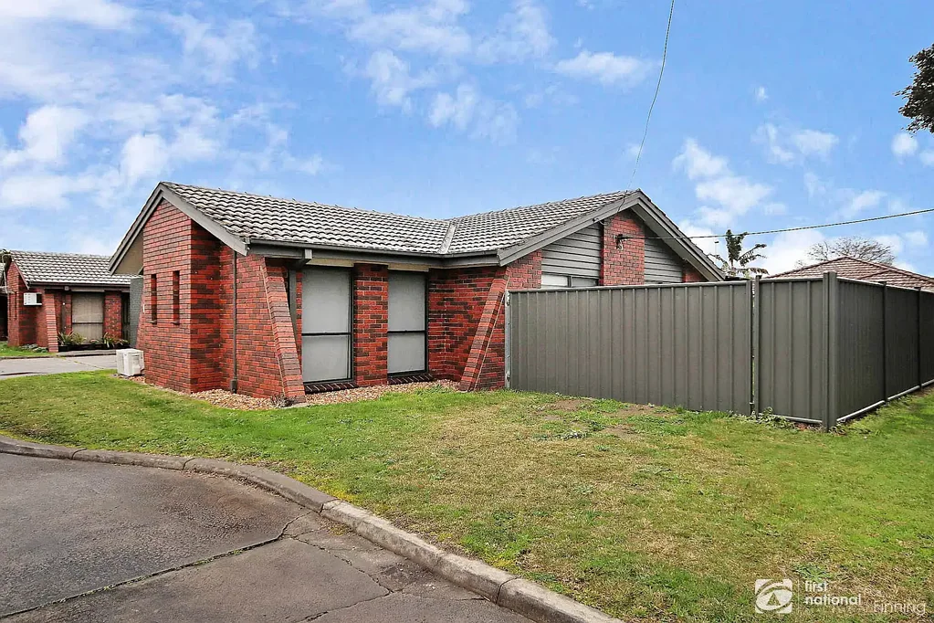 2 Bedroom Unit in the Heart of Cranbourne!