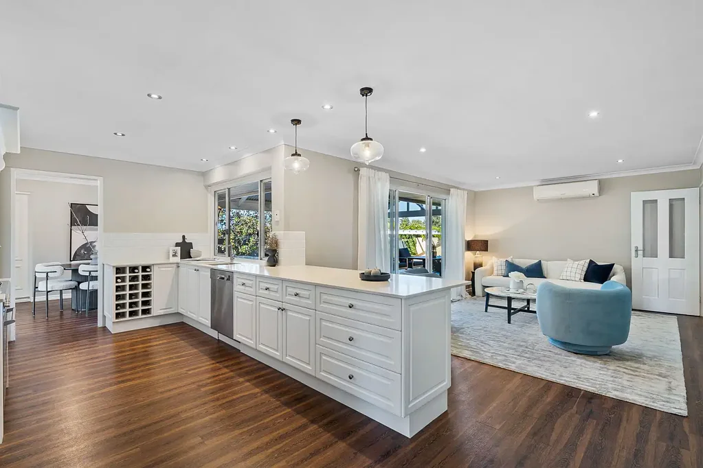 19 Sandalwood Parade, Halls Head, WA 6210