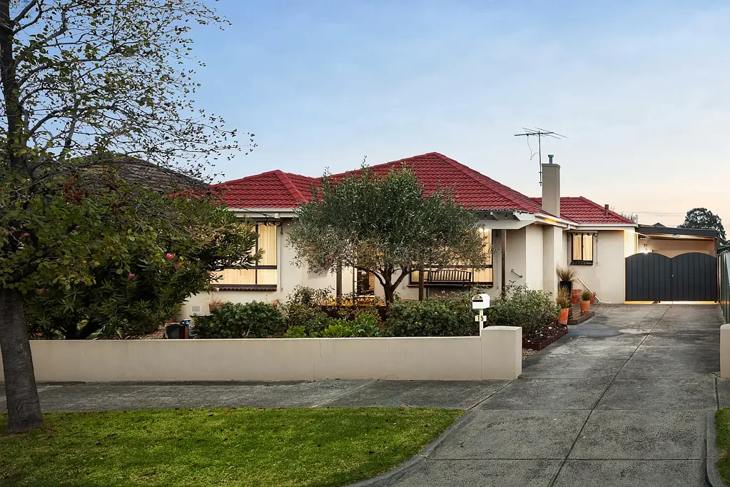 Fawkner 4Habitaciones A Reimagined Family Home Offered for the First Time