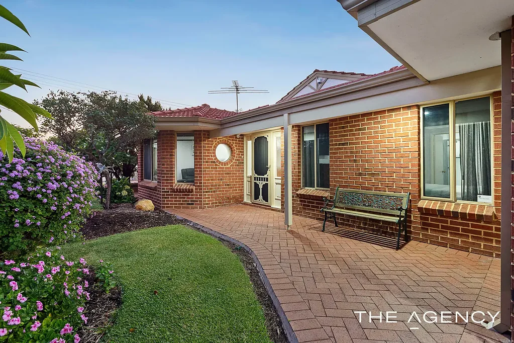 1 Acer Court, Forrestfield, WA 6058