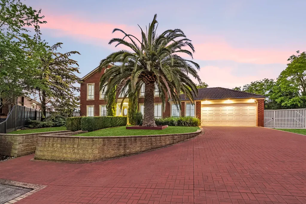 10 The Grove, Hillside, VIC 3037