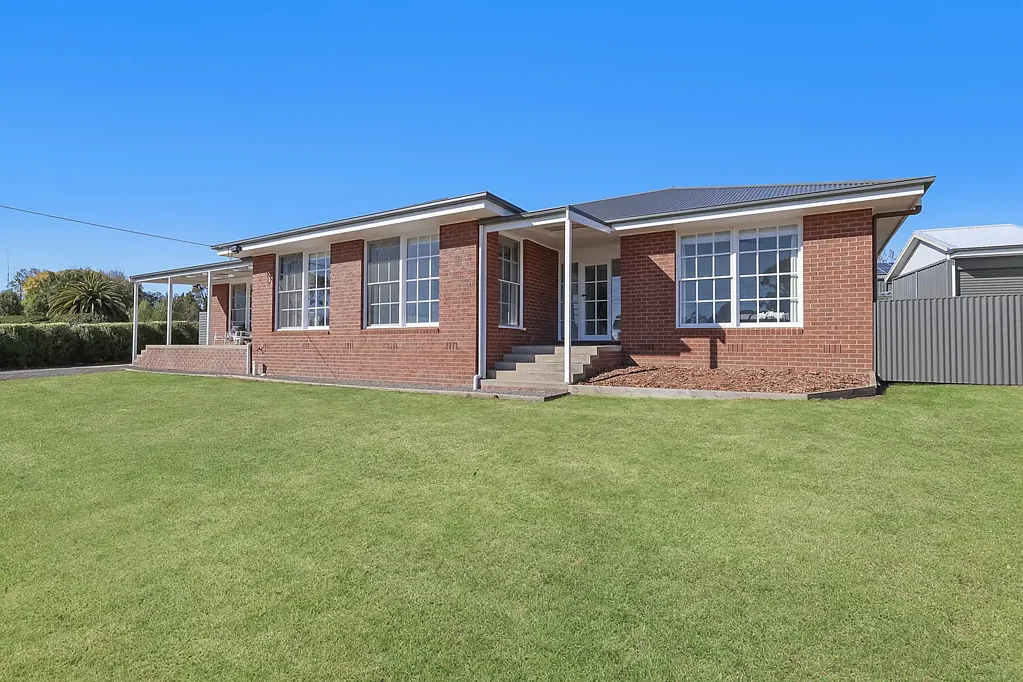 Camperdown 4Zimmer Expansive Family Living in a Sought After Location!