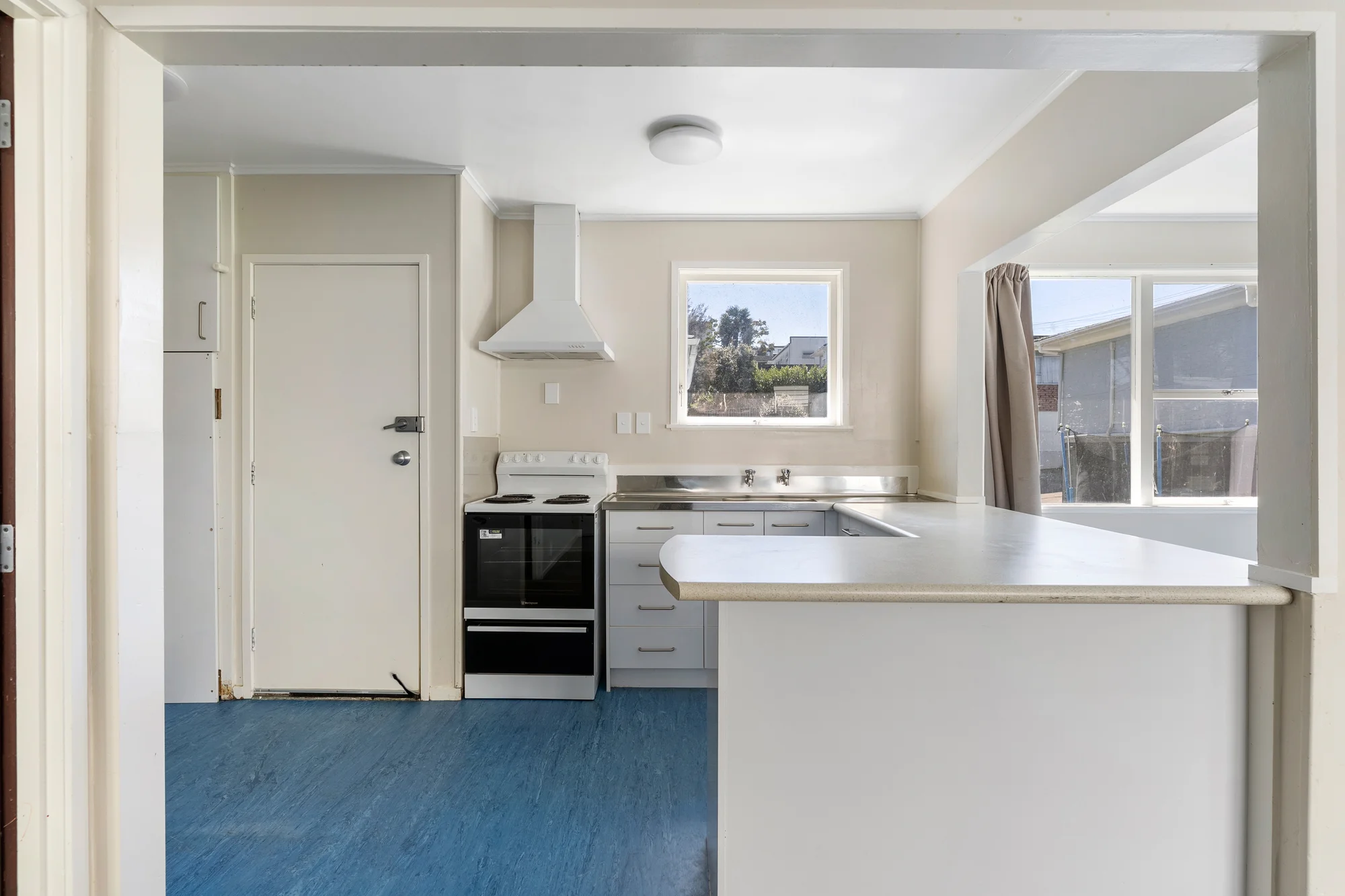 47 Parker Avenue, New Lynn, photo 3