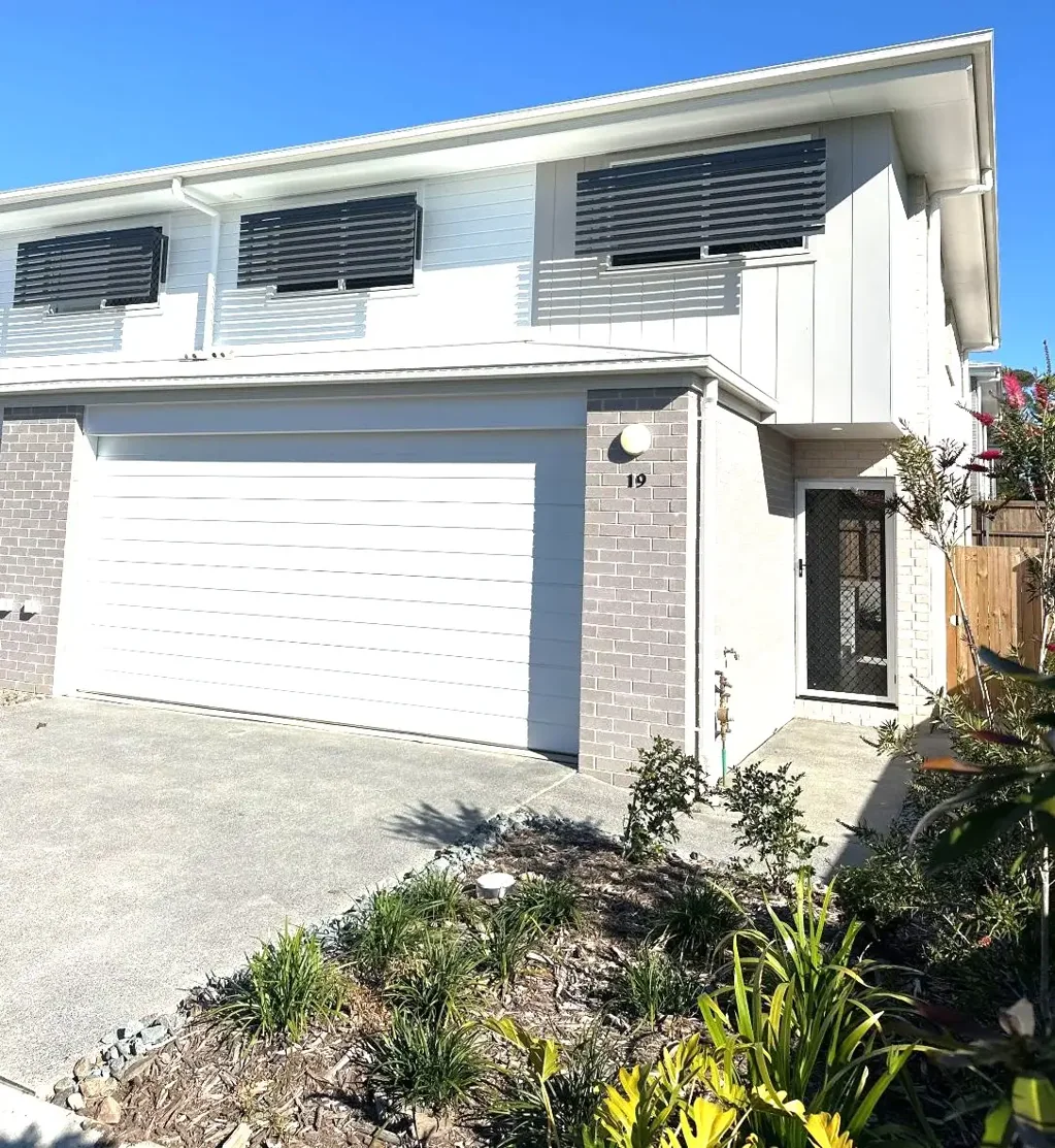 *BRAND NEW*AVAILABLE NOW-SPACIOUS 4BED-DUCTED AIRCON-ACCESS VIA 31 CAMBERWELL DRIVE KALLANGUR