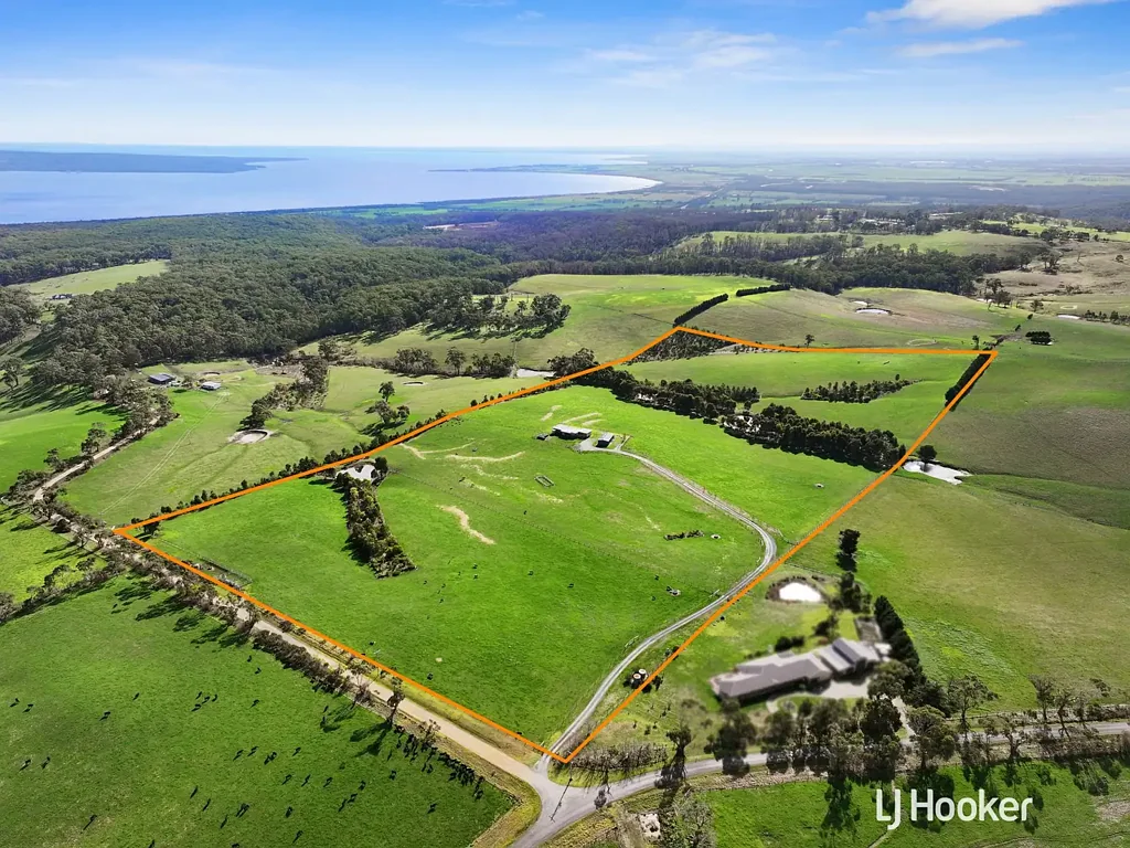 The Gurdies ARCHITECTURAL DESIGNED HOME ON 51 ACRES OF FERTILE LAND