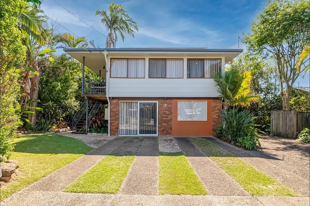 Versatile Dual-Living Home in Convenient Location