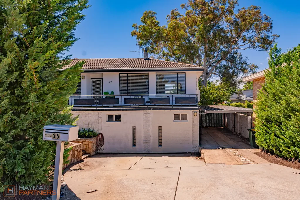 Curtin 4Zimmer Curtin Dual-Level Home with Space, Flexibility and Strong Appeal for Families and Investors
