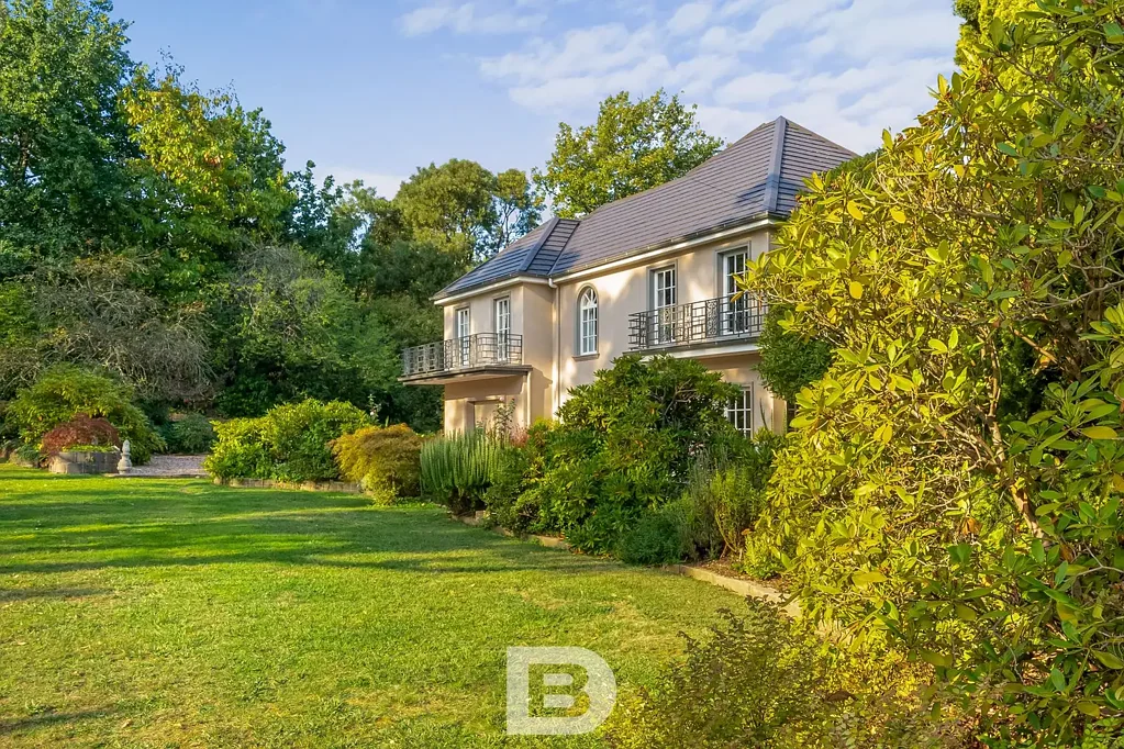 Mount Macedon 4બેડરૂમ Unique Country Manor Acreage Appeal