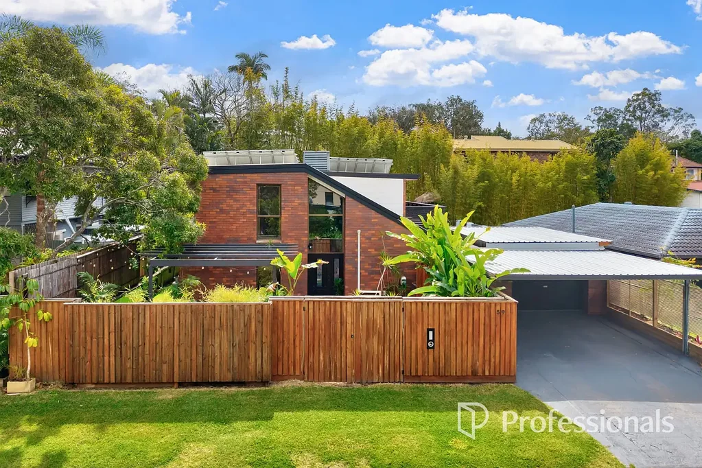 Ferny Grove 7Kwarto Big Brick 7-Bedroom 330+ sqm Family Home + So Much More!!