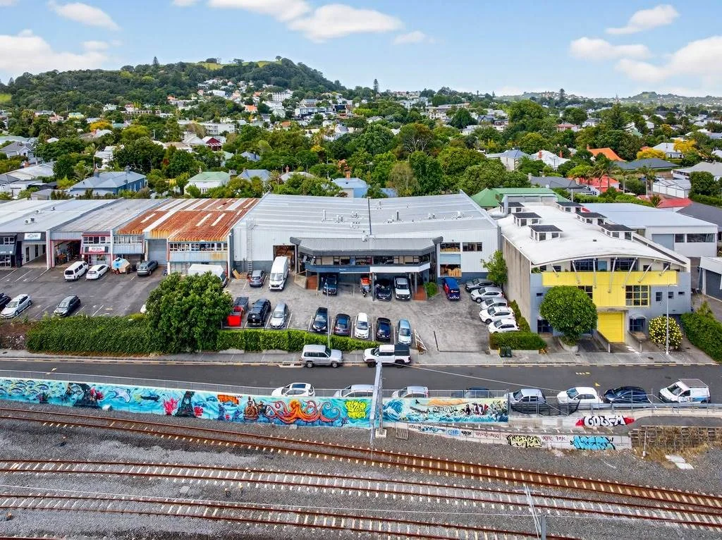 Mount Eden CITY FRINGE WAREHOUSE / OFFICE