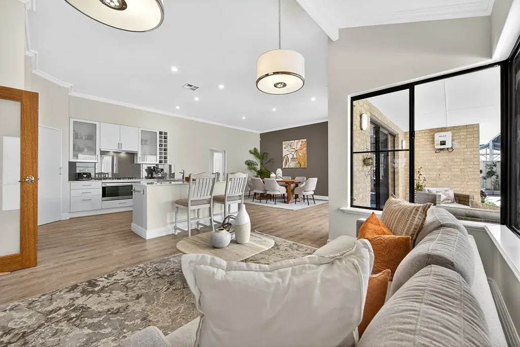 3 Whitecliffe Square, Iluka, WA 6028