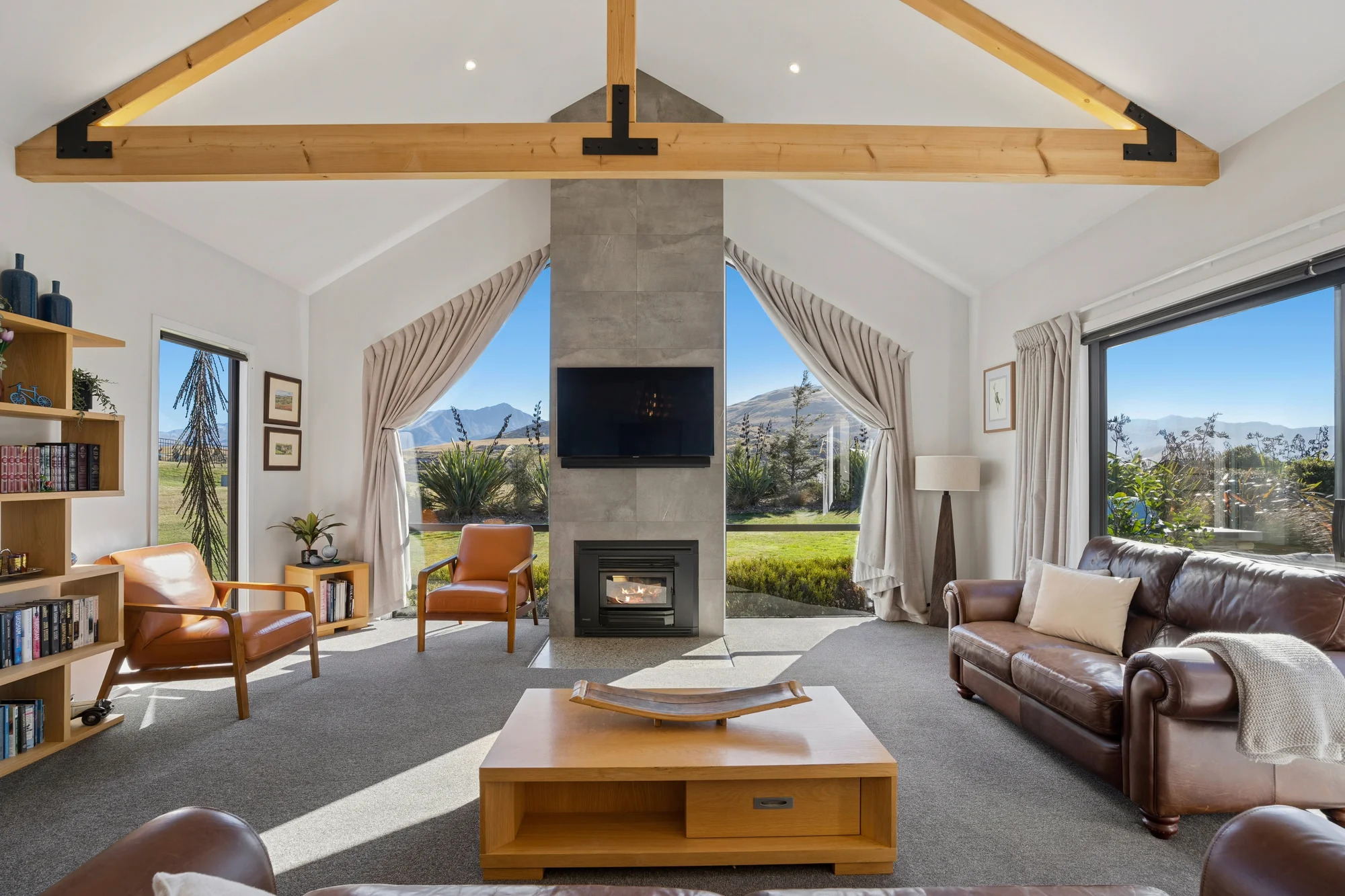 Jacks Point 4غرفة نوم Reserve-Side Living with Mountain Views