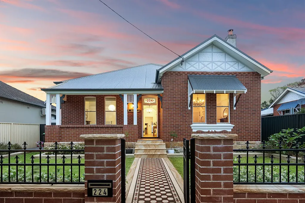 Arncliffe 4कमरा Updated period oasis promises stately modern bliss