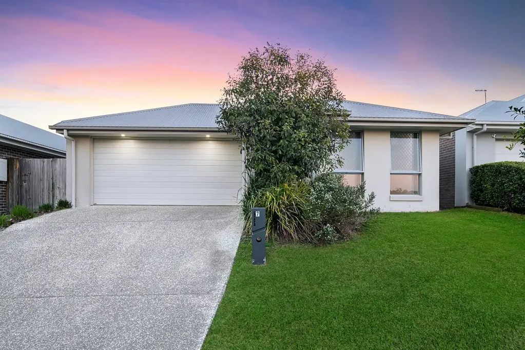 Griffin 4房 4卧室家庭住宅 - 空置，可直接入住！ 4-bedroom family home - vacant & ready to move straight into!