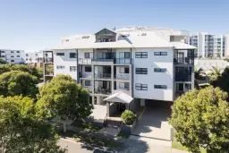 5/5 Rock Street, Scarborough