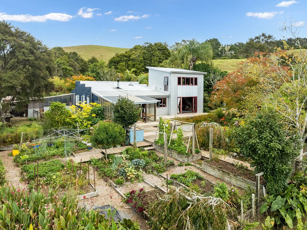 2080 State Highway 1, Hukerenui, Whangarei, Northland