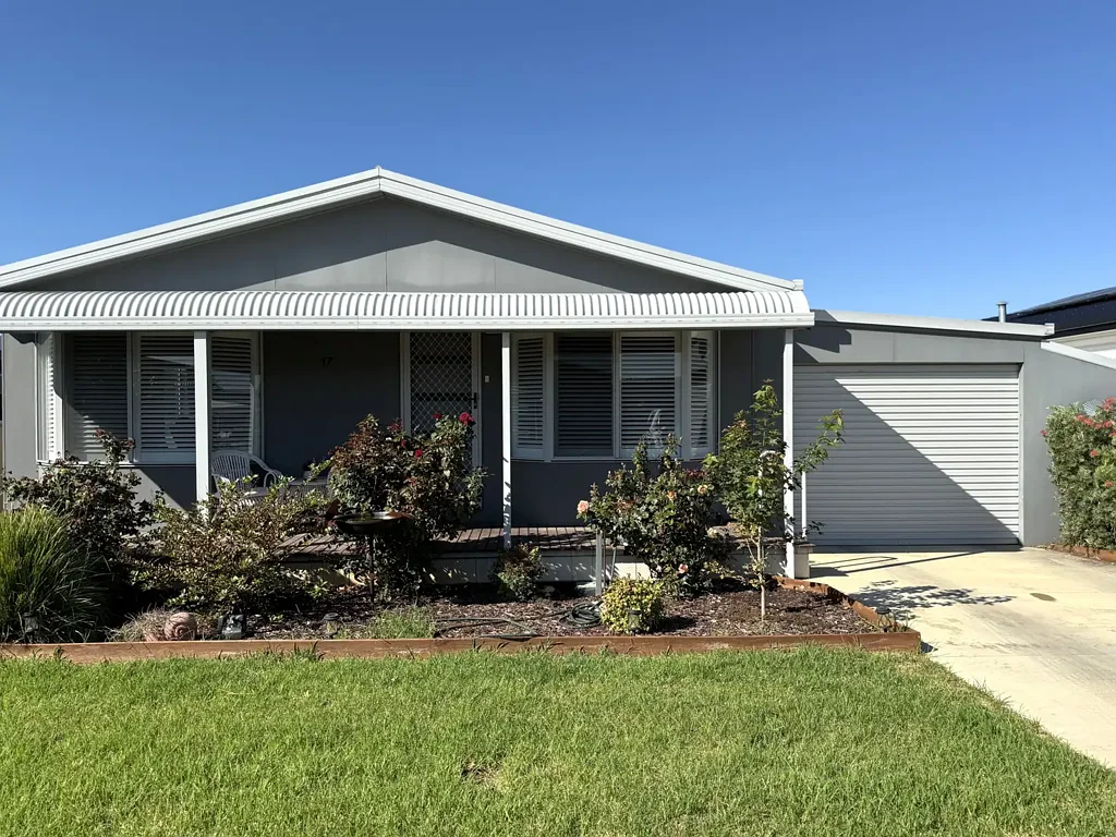 Cobram 3房  Near New and Beautifully Presented