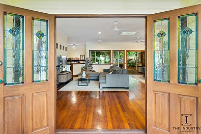 15 Cyathea Close, Kamerunga, QLD 4870, 5 침실, 2 욕실, House