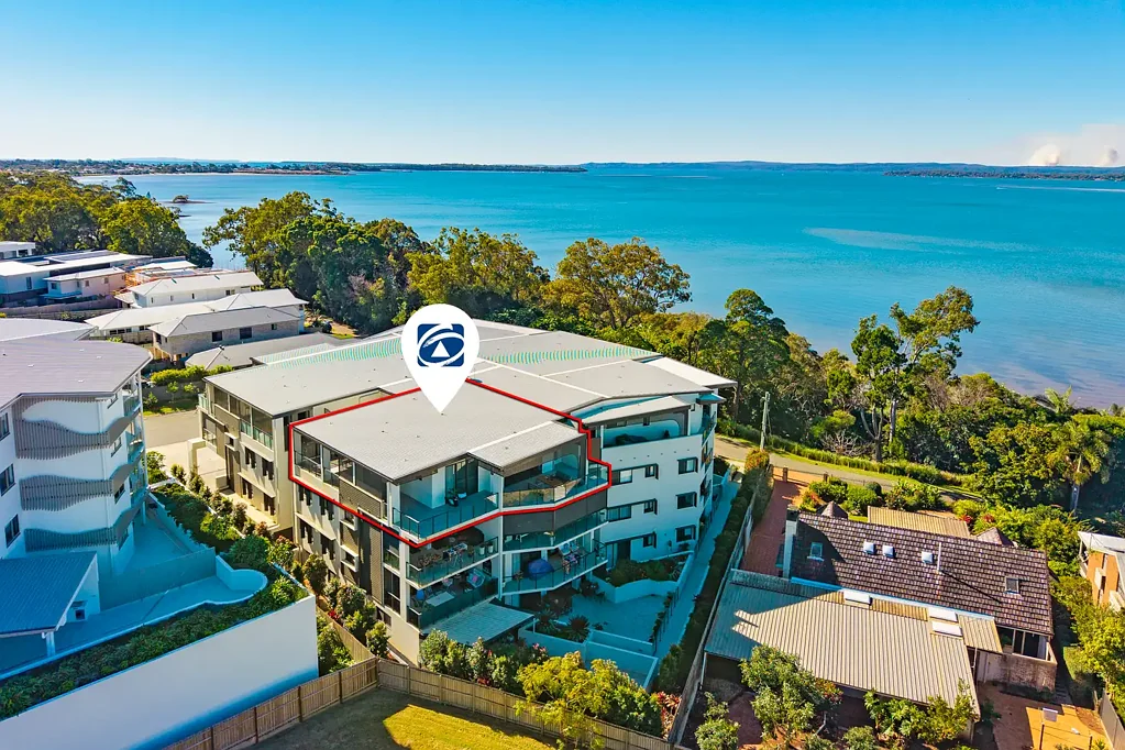 Redland Bay 3ห้องนอน STUNNING PENTHOUSE WITH BREATHTAKING WATER VIEWS
