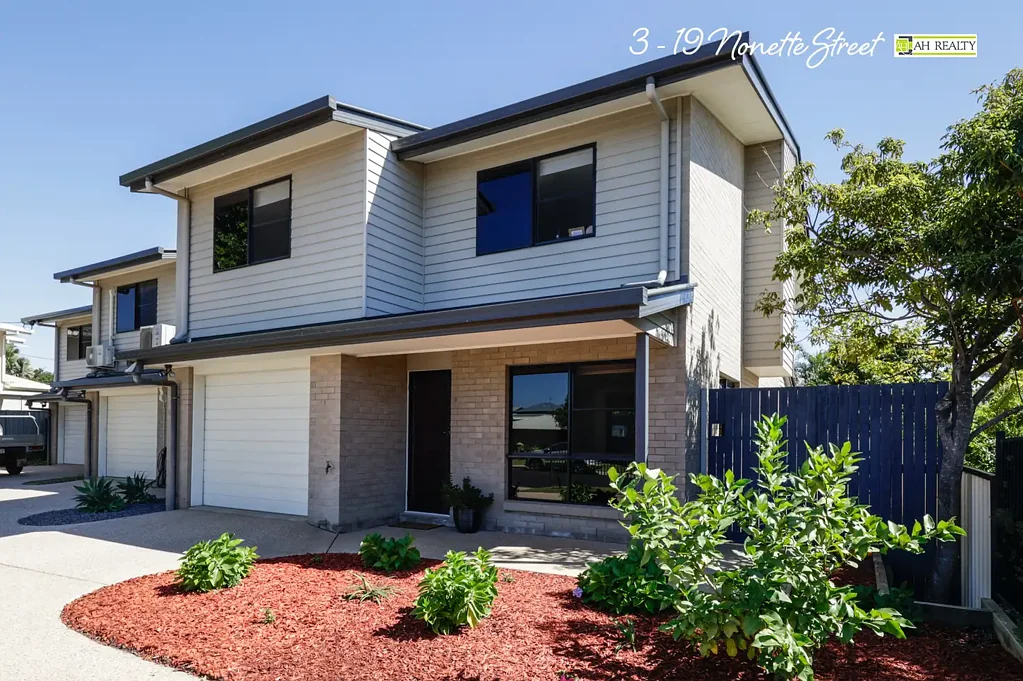 Moranbah 3Kwarto MODERN AND SPACIOUS EXECUTIVE-STYLE UNIT WITH OUTDOOR ALFRESCO & COURTYARD! STRONG RETURNS
