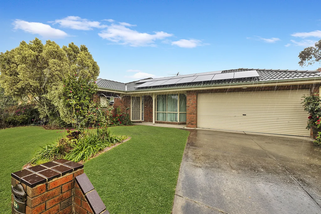 24 Thomas Place, Pakenham, VIC 3810