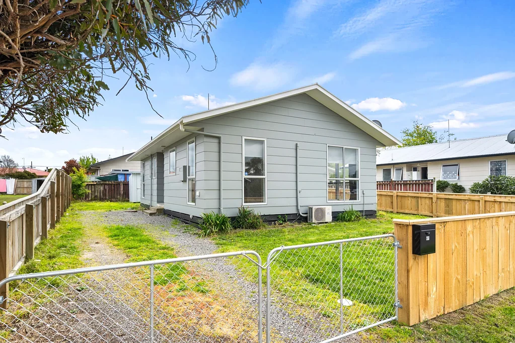 Masterton 3房  Renovated Starter or Investment!!! BEO $329,500