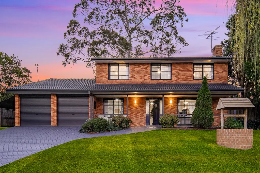 Cherrybrook 5غرفة نوم Elevated elegance with prized village proximity - Cherrybrook Tech zoned