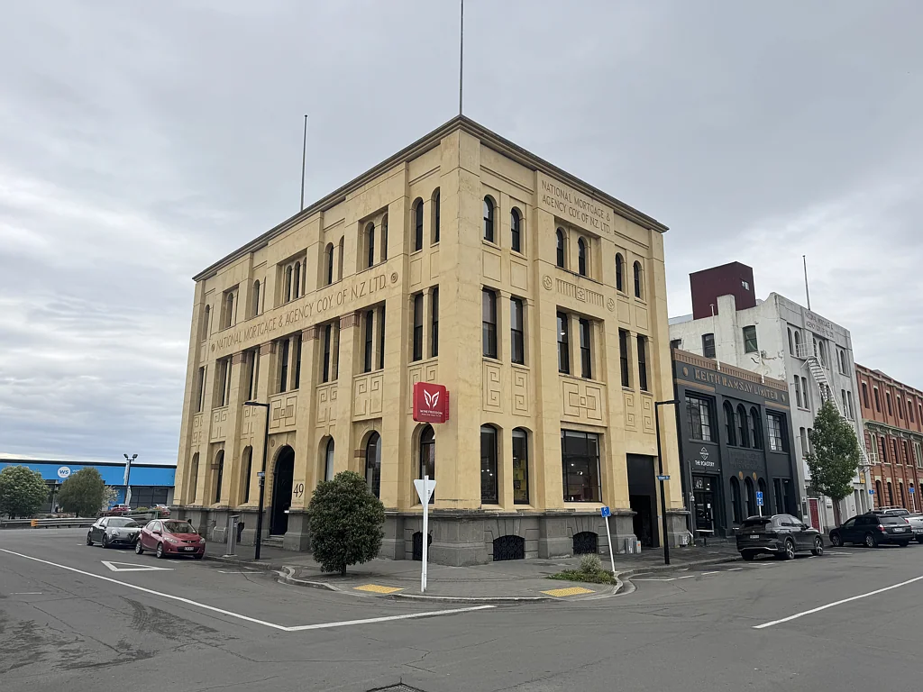 Dunedin Central Awesome Character Office Suite - For Lease