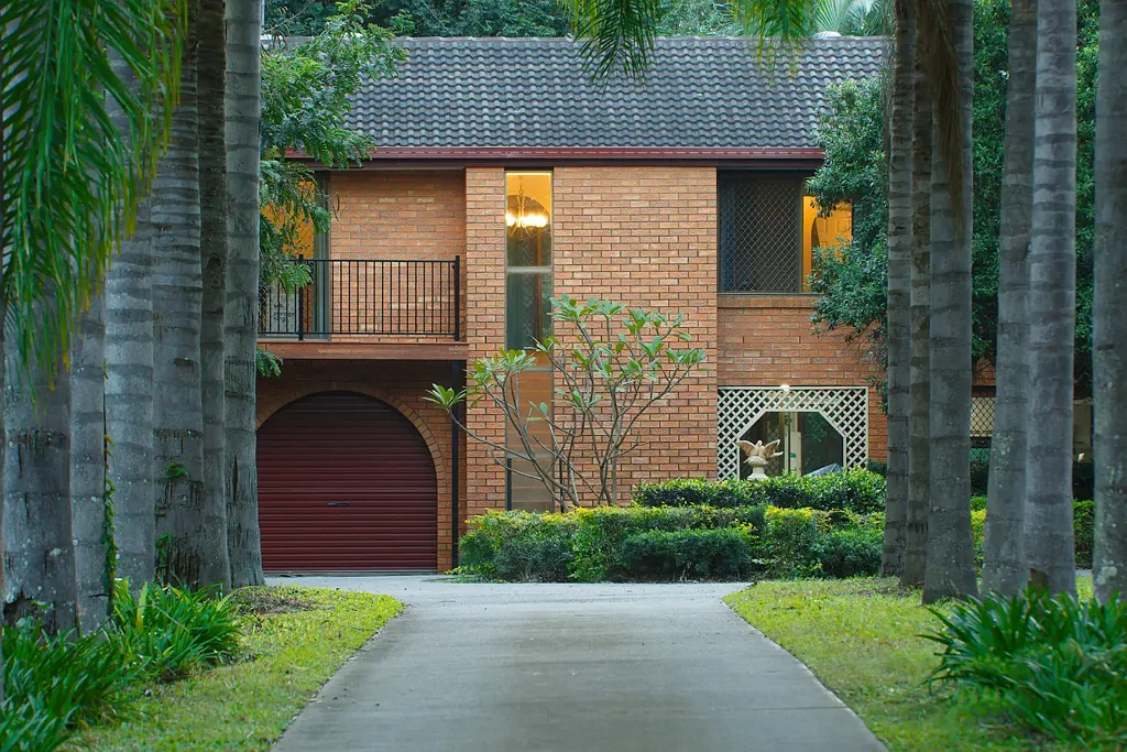 Logan Village 4 Bedroom SPACE & TRANQUILITY IN LOGAN VILLAGE