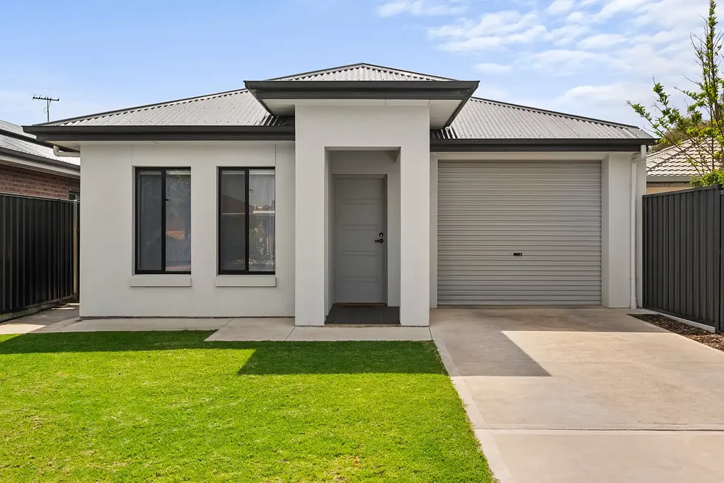 ਹੋਰ - 9 Neptune Road, Seaford, SA 5169