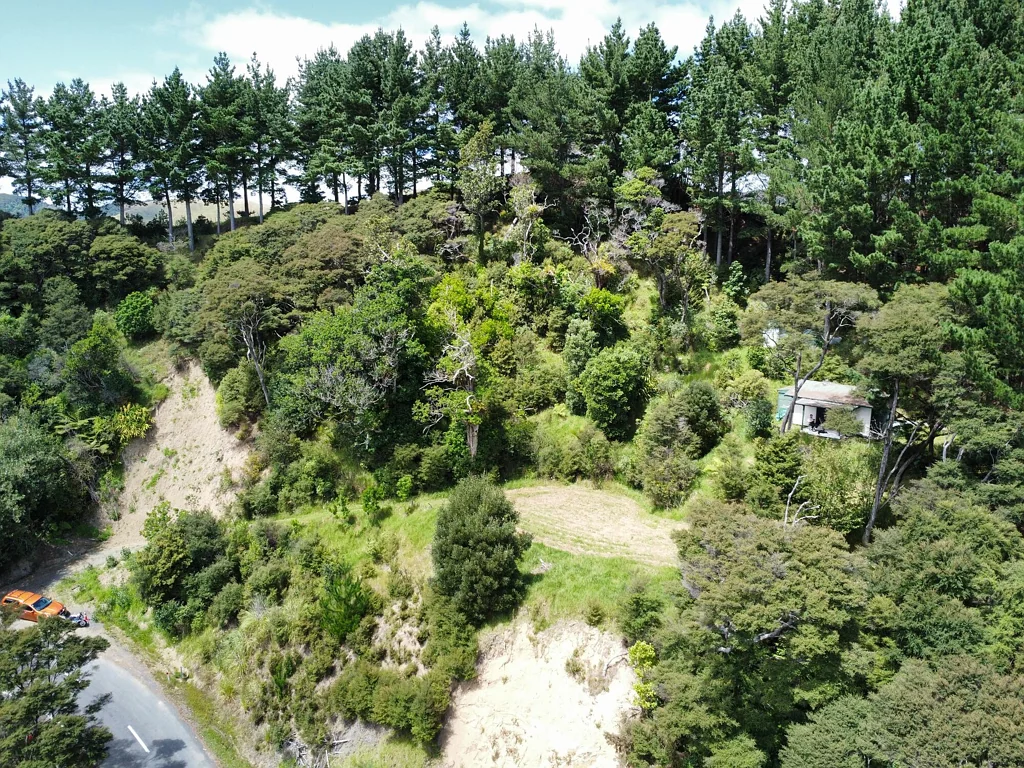 Taharoa  Off Grid with a View?