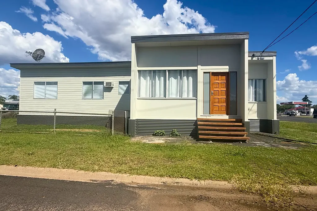 1 Thorn Street, Warra, QLD 4411