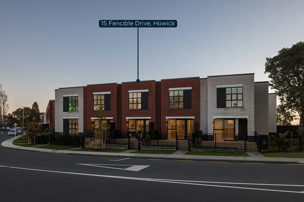 Howick 2 Bedroom Stylish village living with extra study space