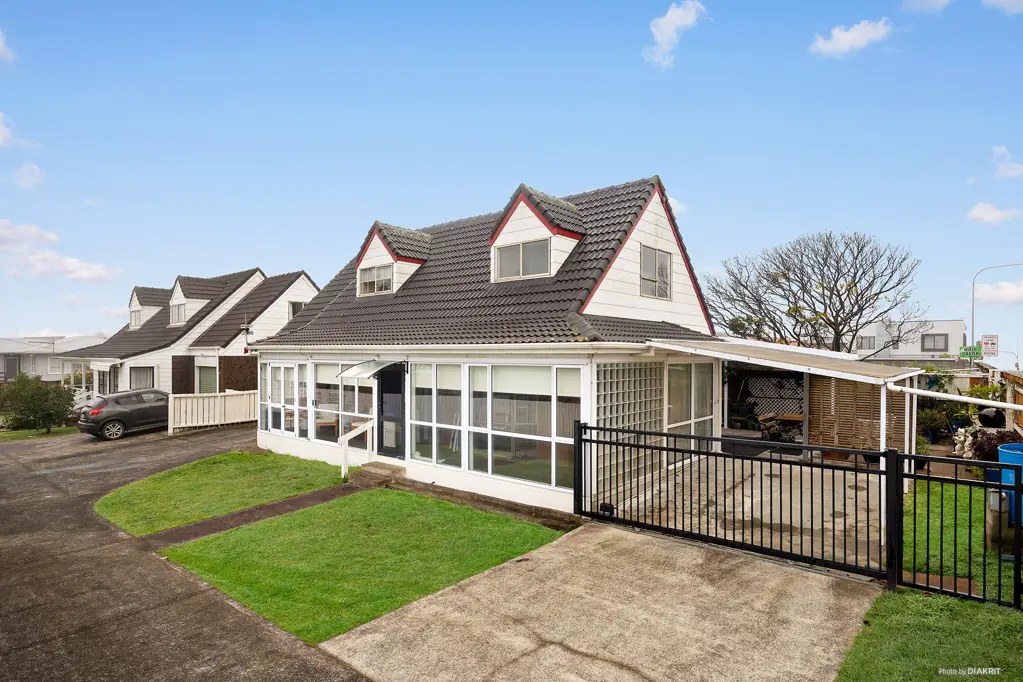 Te Atatu South 3房  New celling new paint job!!!