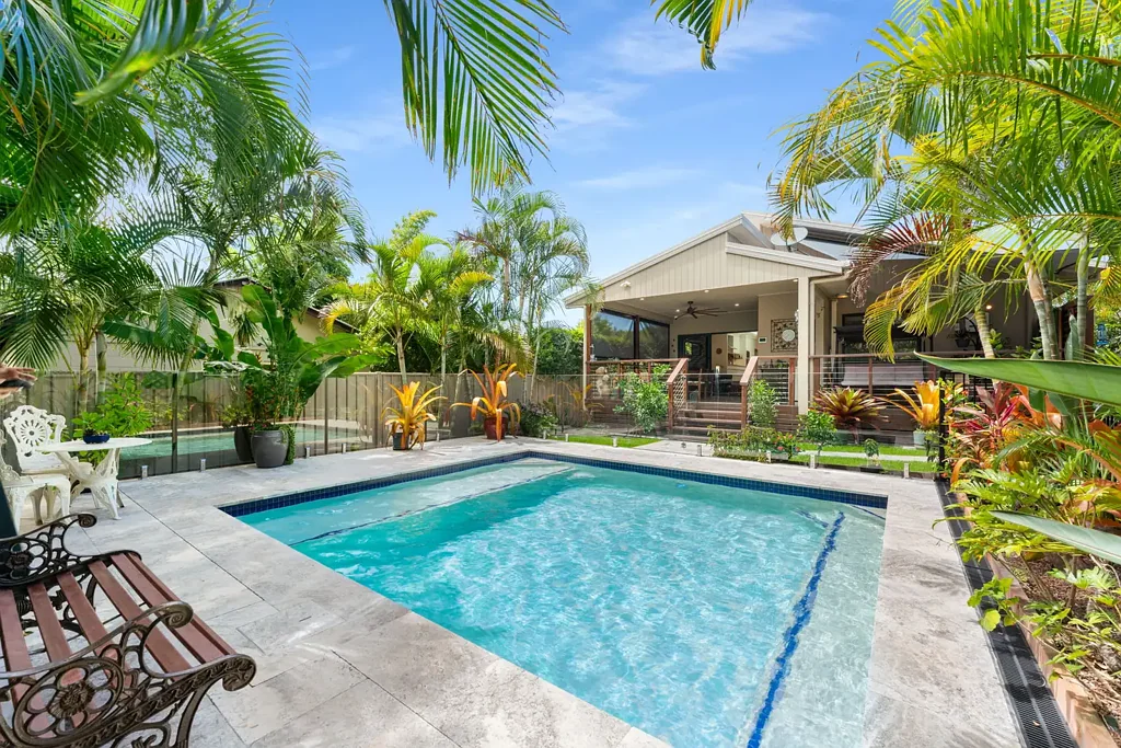 11 First Avenue, Labrador, QLD 4215