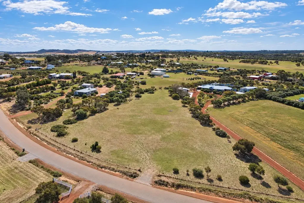 Wongan Hills Start Your Next Chapter Here