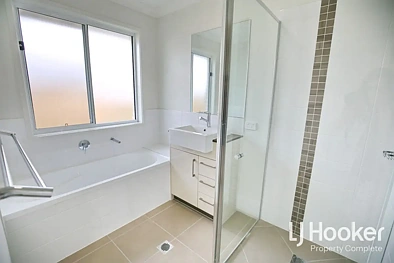 8 Lowthers Street, Yarrabilba, QLD 4207, 4 Bedrooms, 2 Bathrooms, House