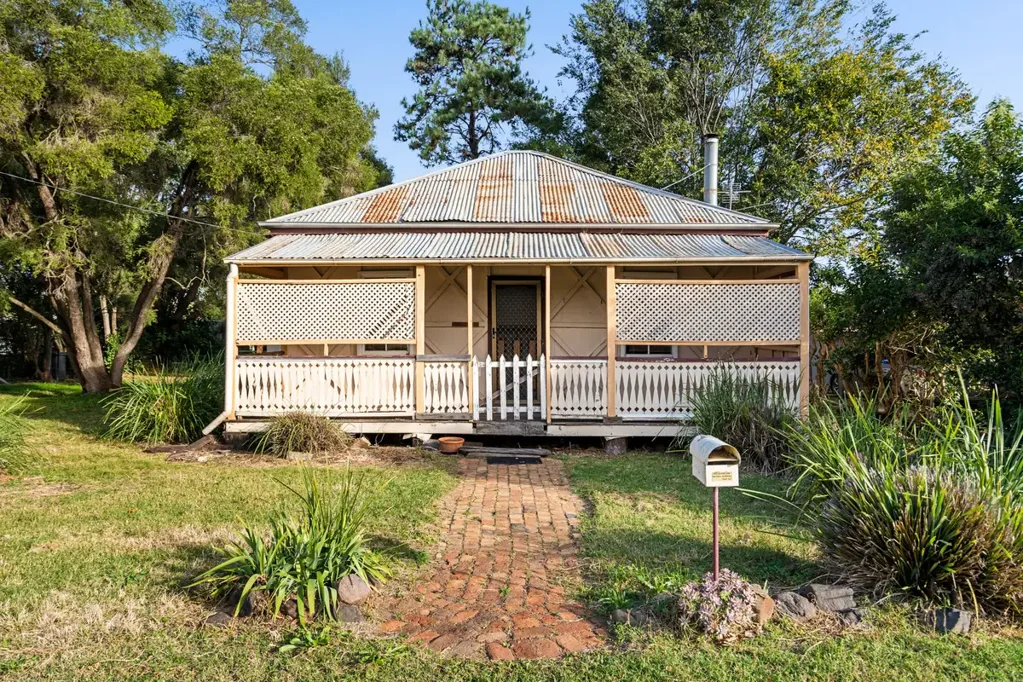 3 Darling Street, Allora, QLD 4362