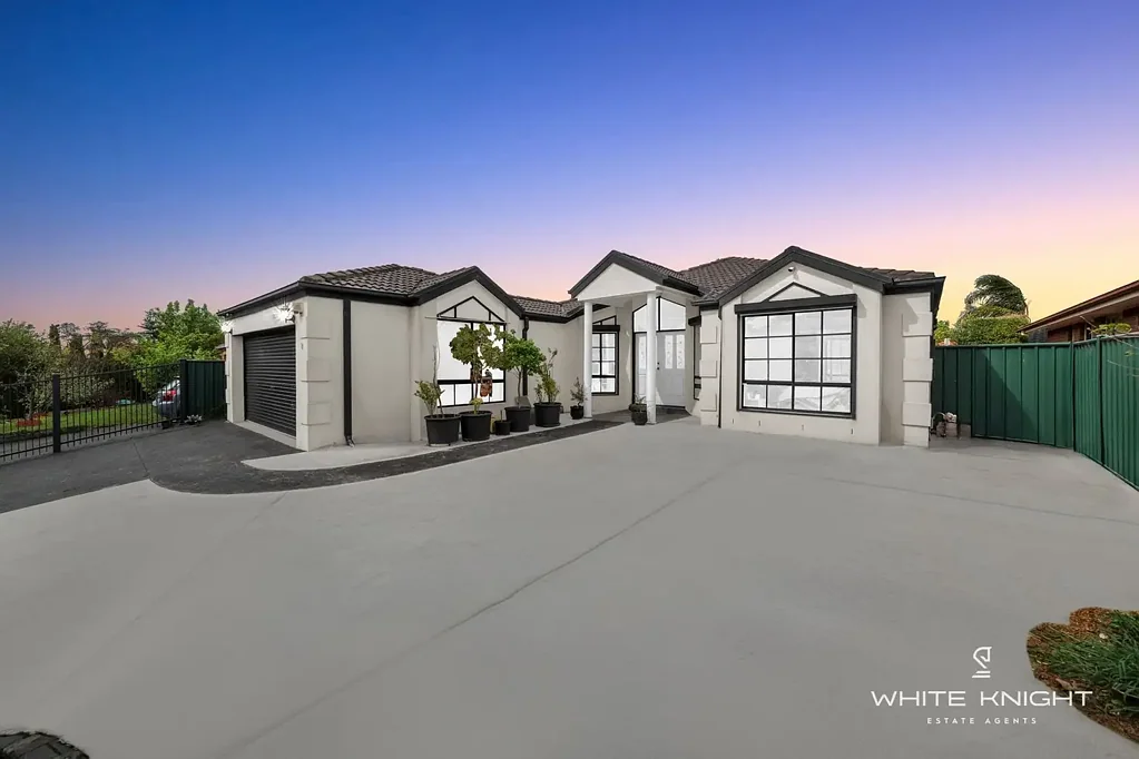 11 Flemming Avenue, Burnside, VIC 3023