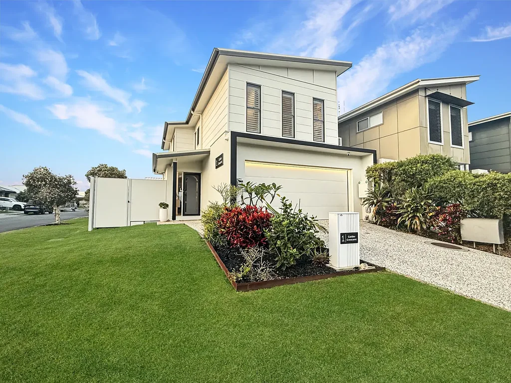 Mountain Creek 4침실 Low Maintenance Living at Its Finest – Luxury Upgrades with Nothing Left to Do!